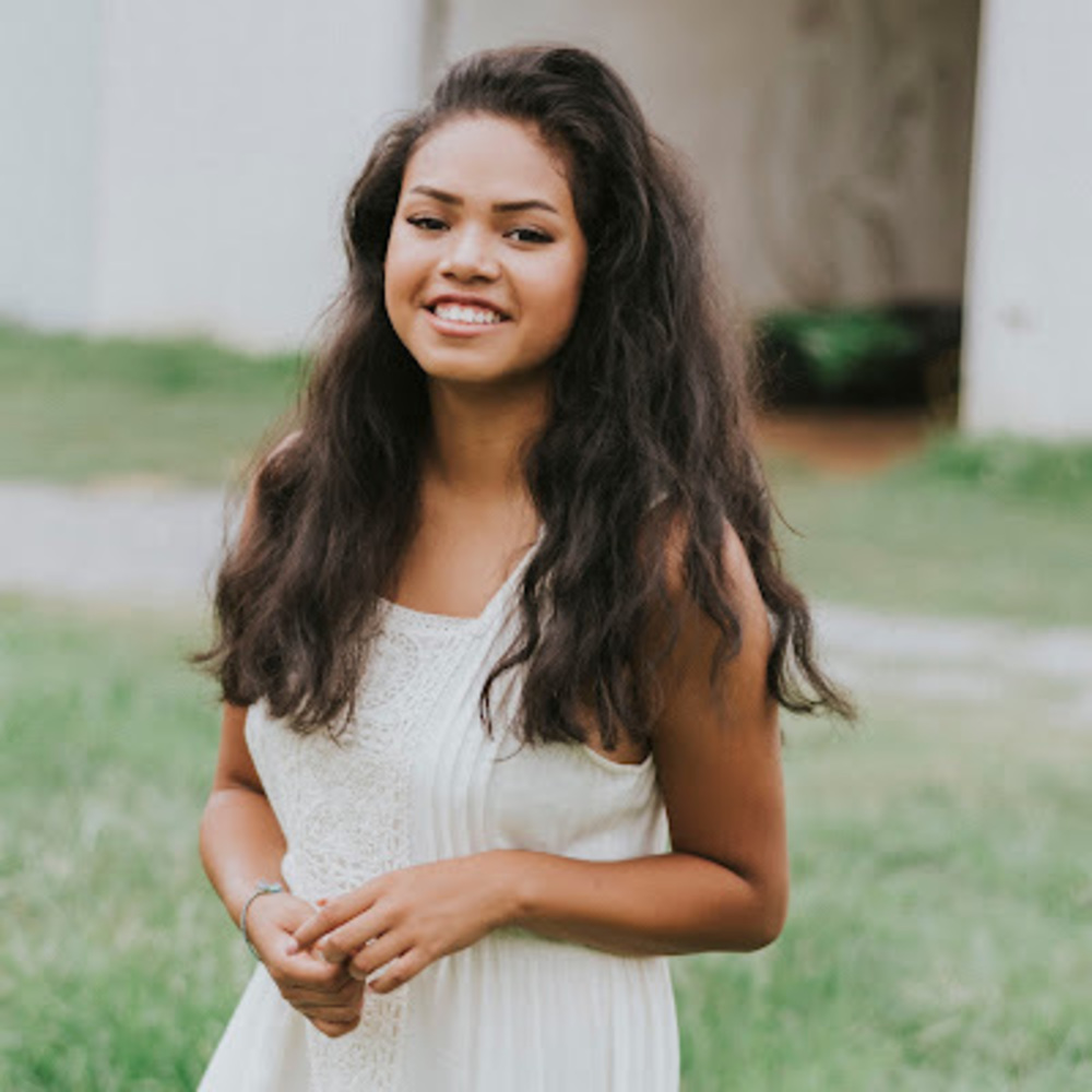 Meet your Posher, Andrea